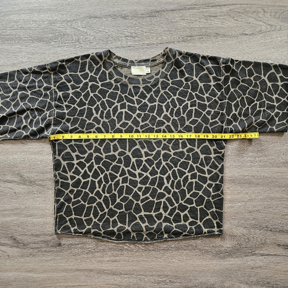 Nation LTD Green Black Giraffe Print Crewneck Short Sleeve Top Size Small - Picture 9 of 9